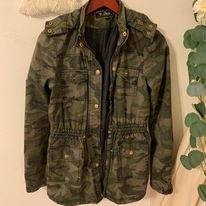 GUESS Camo Utility Jacket